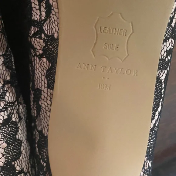 Black lace heels - Picture 4 of 5